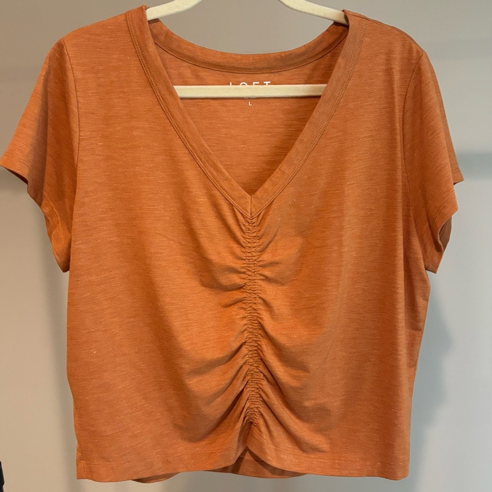 LOFT Orange Ruched Front V-Neck Tee Top Size Large